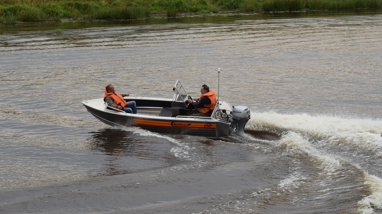 Wellboat-42NexT консоль