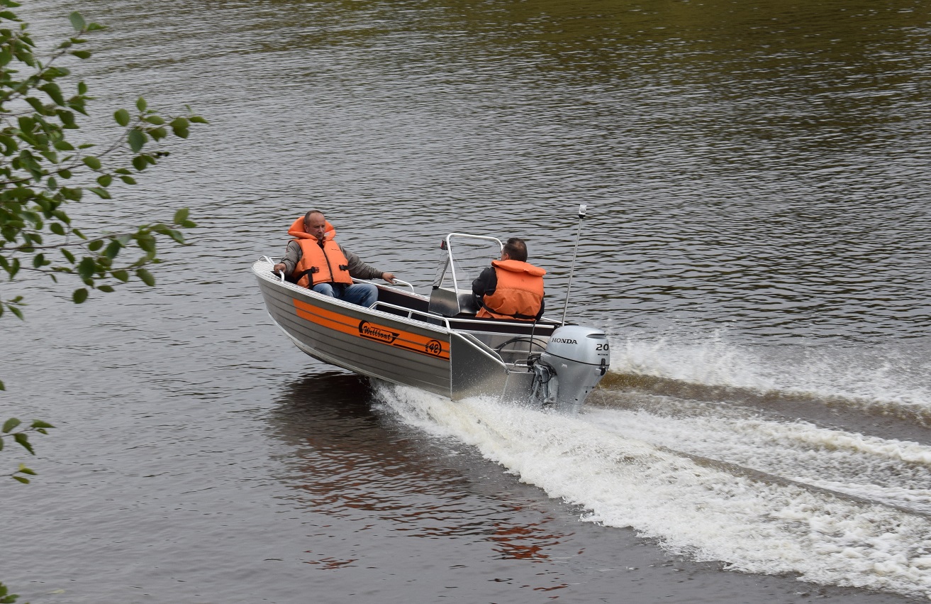 Wellboat-42NexT консоль